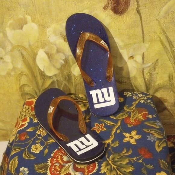 New York Giants Fan Flip Flops!* - Picture 2 of 3